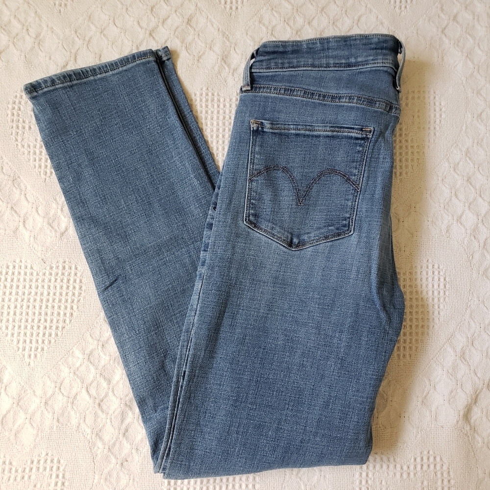 Light wash Levi's